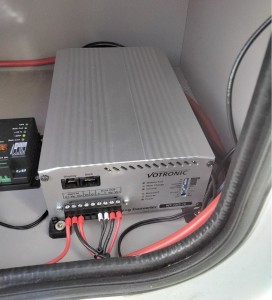 11.jpg (444.9 KiB) 64526 mal betrachtet 70 Amp. Votronic Booster